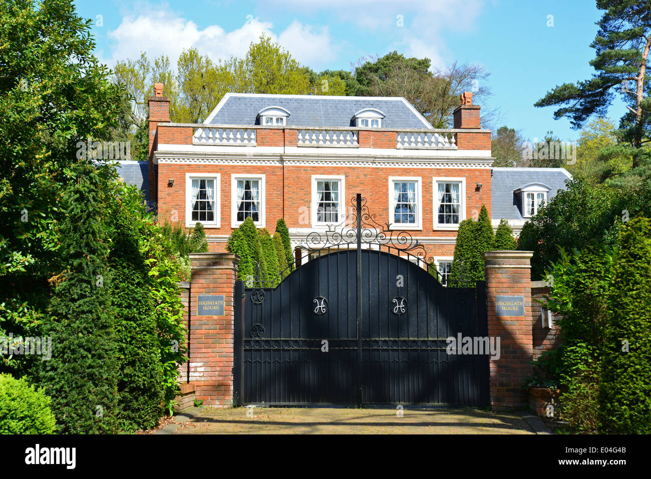 Virginia water surrey england houses hires stock photography and