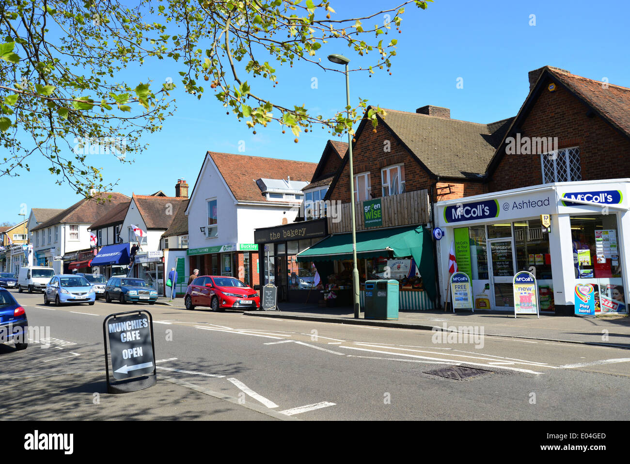 Ashtead Surrey Uk High Street Village Pub The Brewery Inn Public House Is Built Upon The Site Of The Former Brewery Set On The Main Road Daytime Stock Photo Alamy