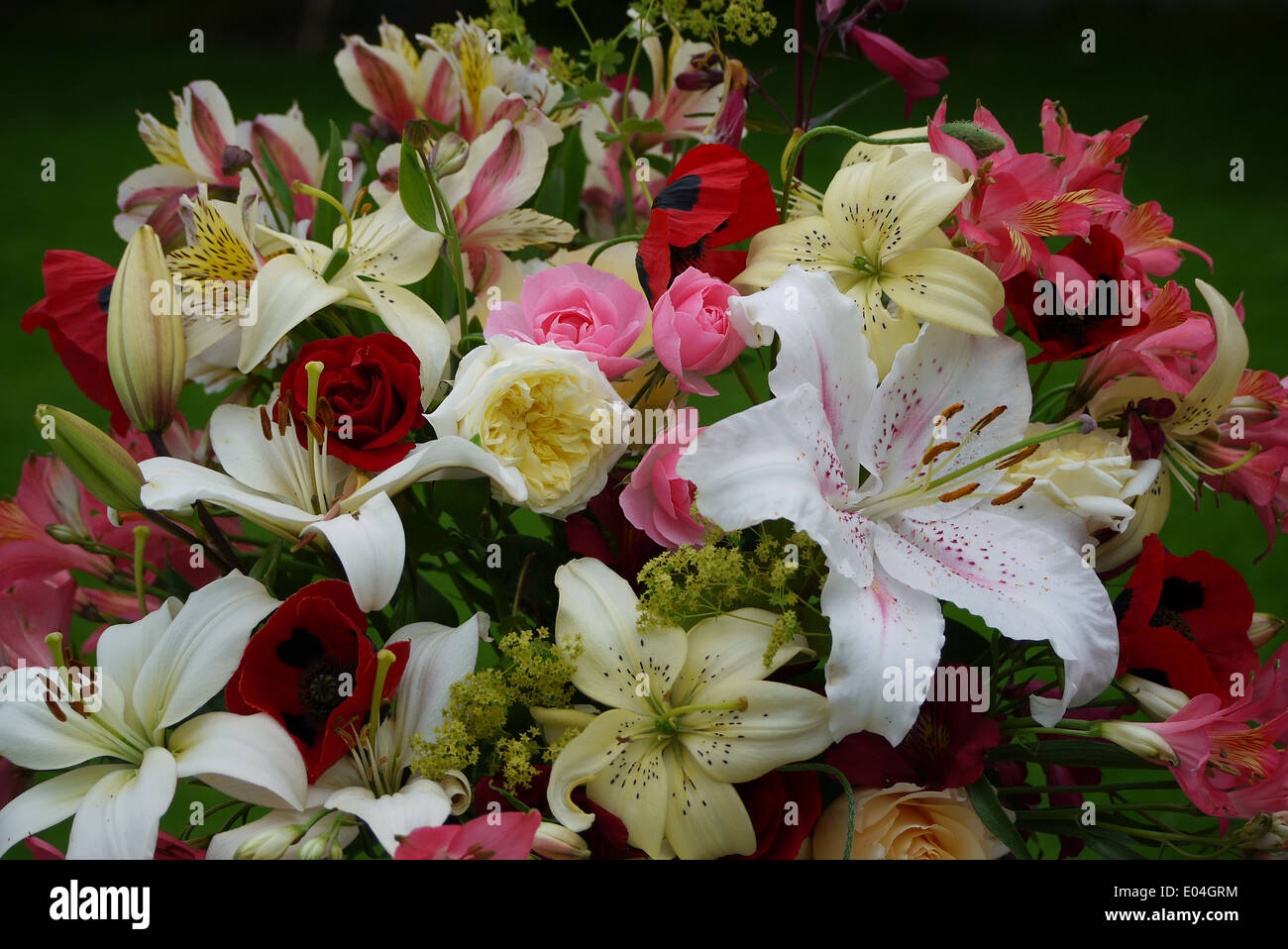 Summer garden flower arrangement Stock Photo Alamy