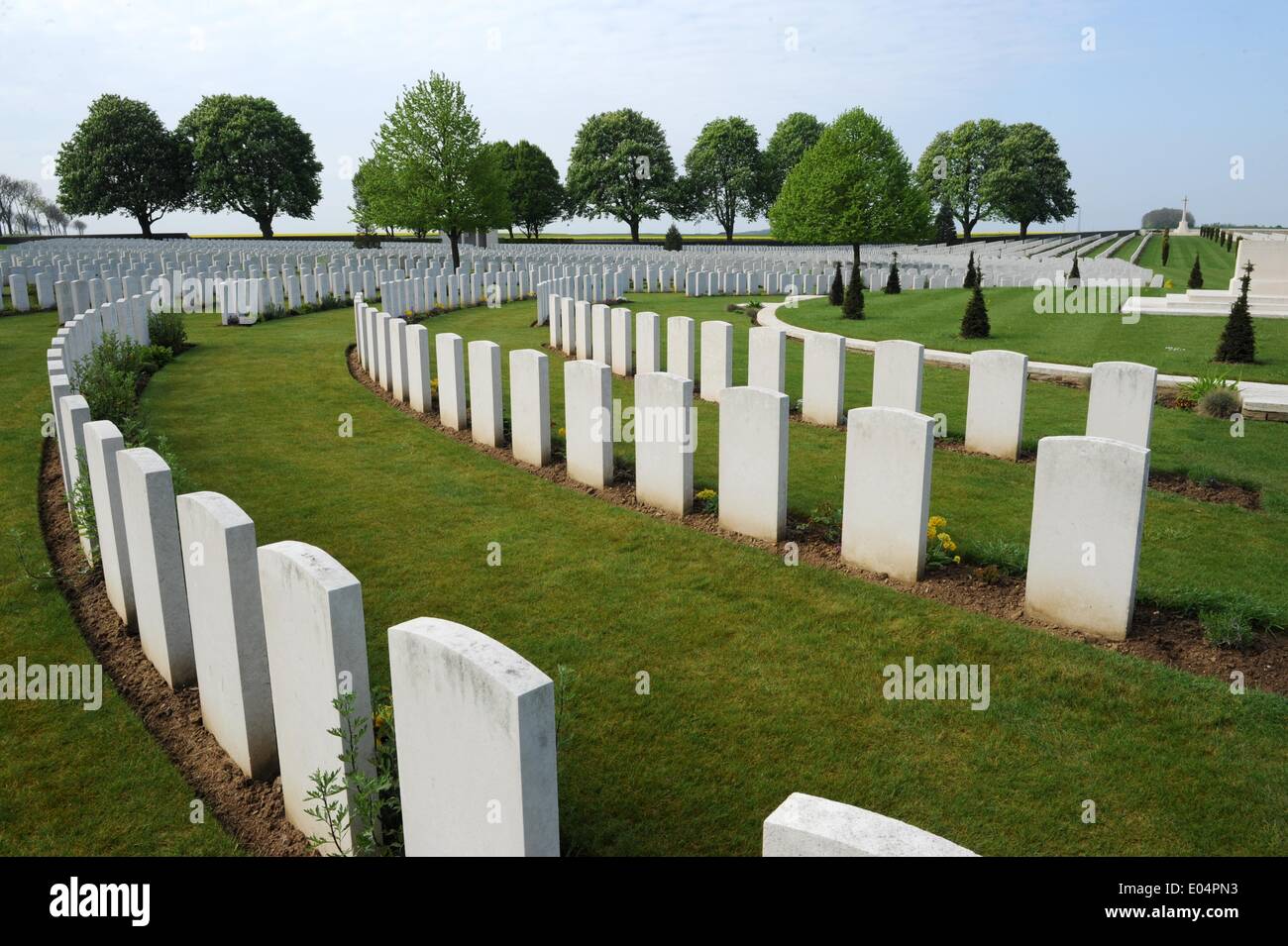 Souchez, France. 22nd Apr, 2014. The British Cabaret Rouge Cemetery in Souchez, France, 22 April 2014. It is one of the largest British WWI military cemeteries. Photo: Uwe Zucchi/dpa/Alamy Live News Stock Photo