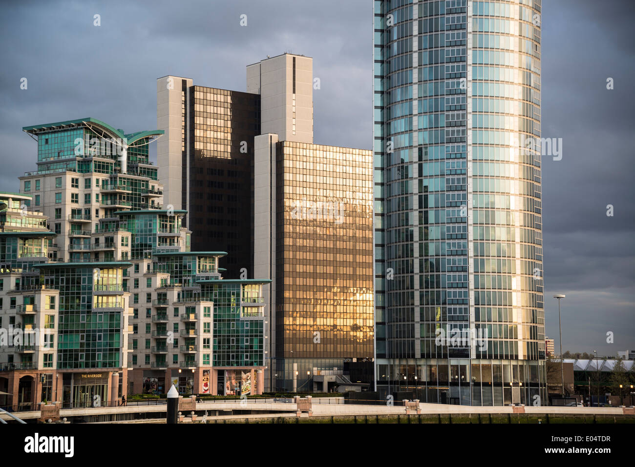 St George's Wharf and St George Tower, luxury residential developments, Vauxhall, London, UK Stock Photo