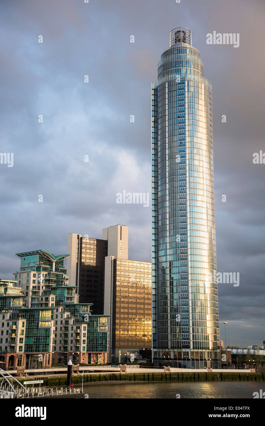 St George's Wharf and St George Tower, luxury residential developments, Vauxhall, London, UK Stock Photo