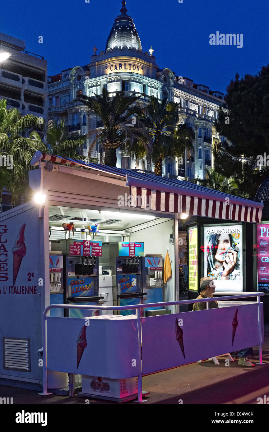 Europe, France, AlpesMaritimes, Cannes. Ice cream seller in front of