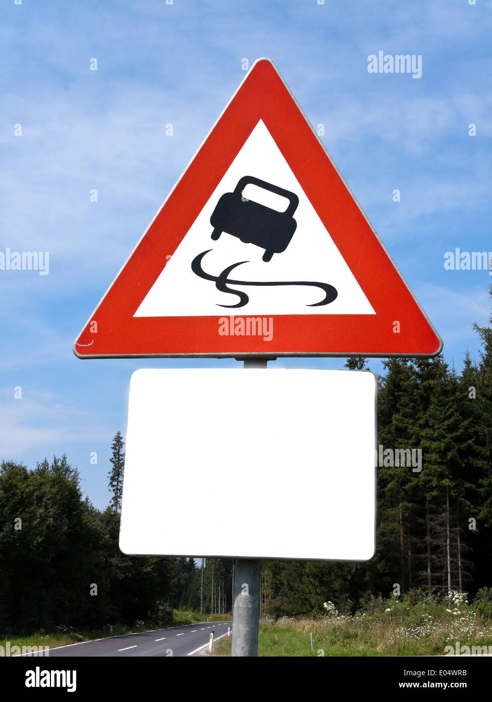 Warning catapult danger with smooth street, Warnung Schleudergefahr bei glatter Strasse Stock Photo