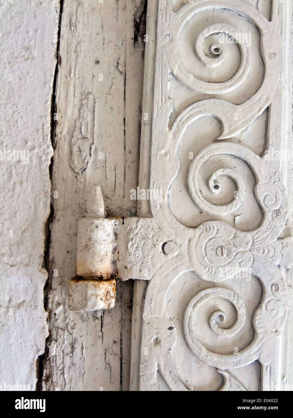 Old hinge of a T?re of a dwelling house, Altes Scharnier einer Tuere eines Wohnhauses Stock Photo