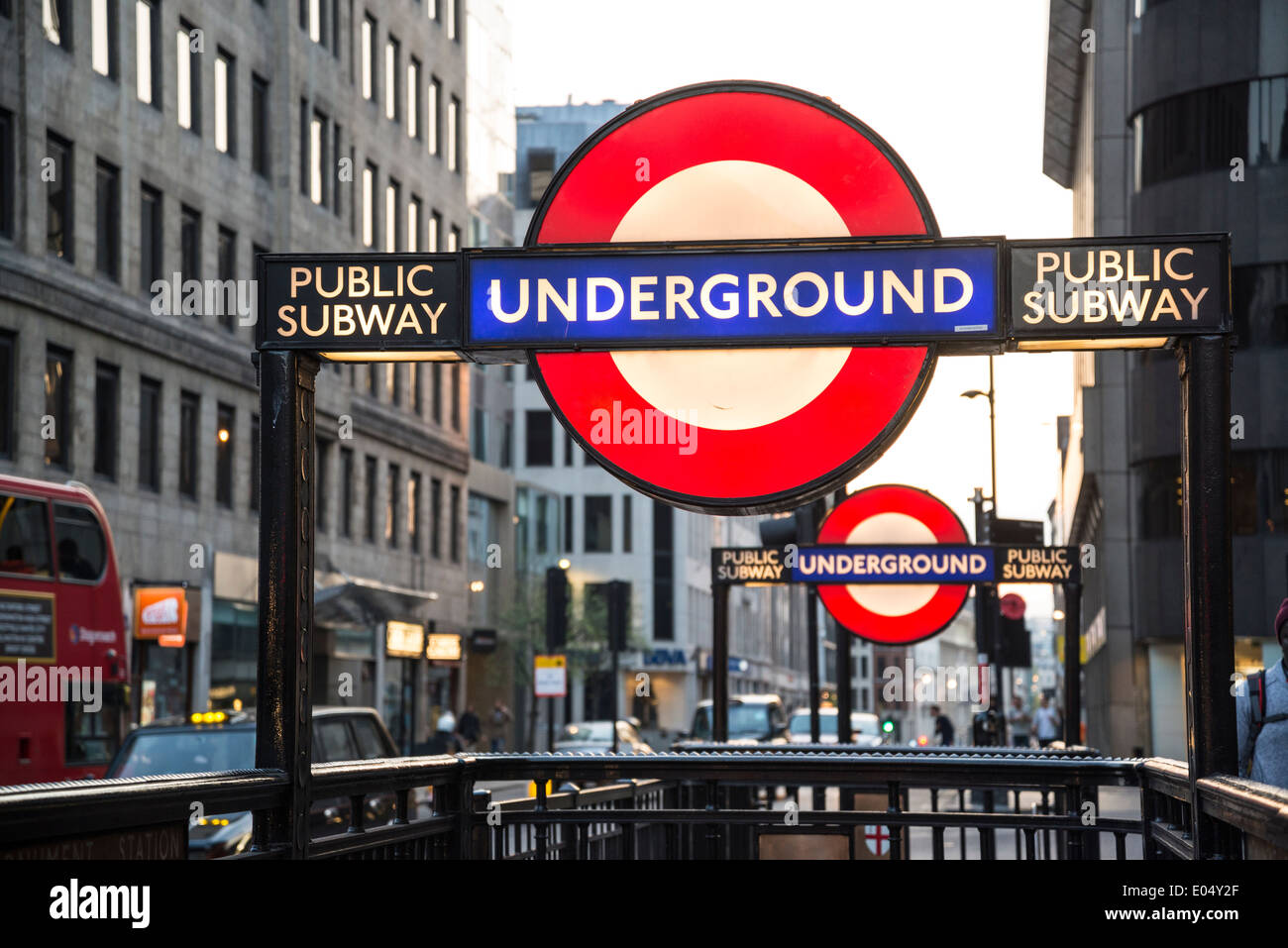 Monument Tube Station High Resolution Stock Photography and Images Alamy