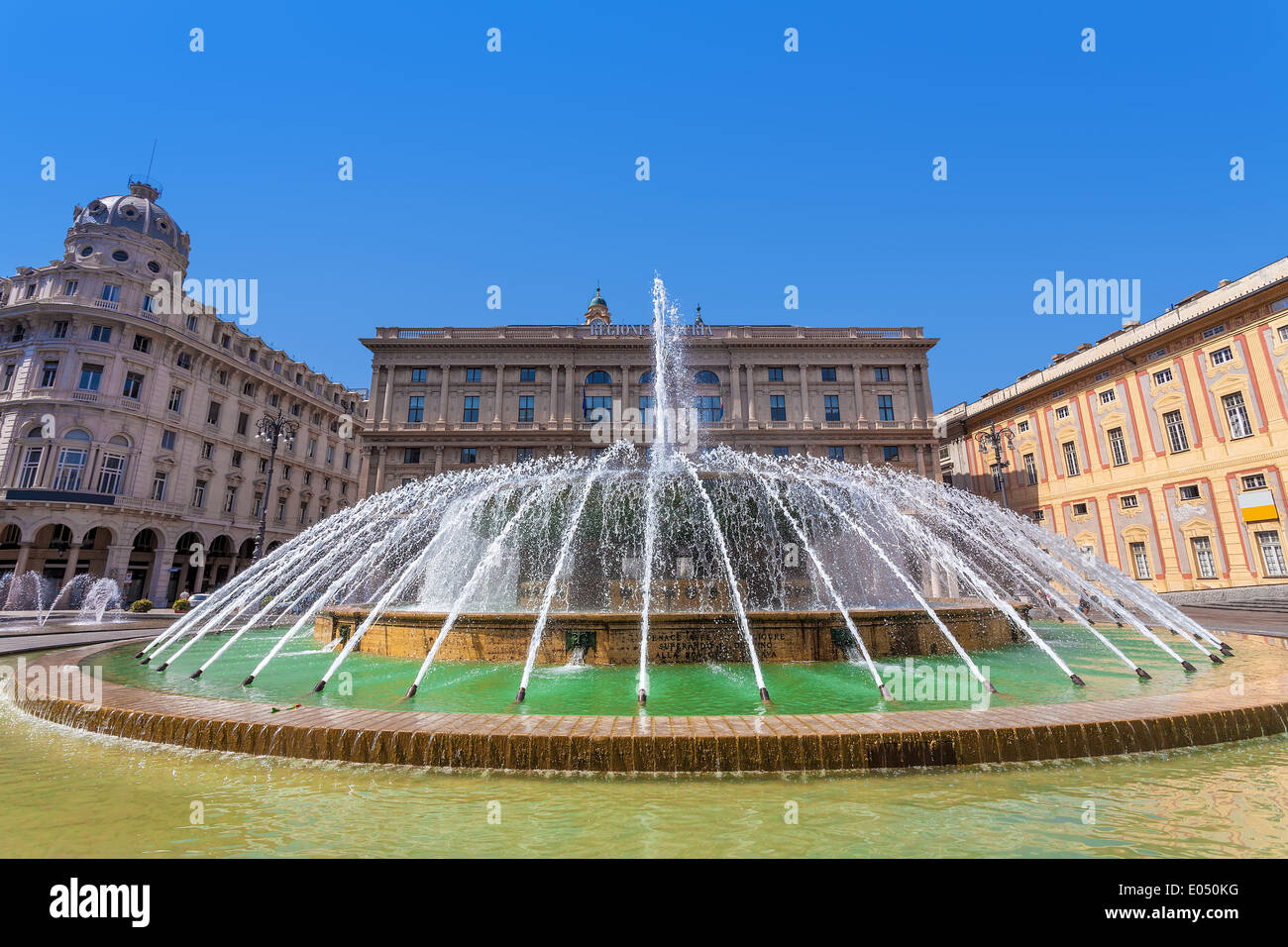 Water fountain genova hires stock photography and images Alamy