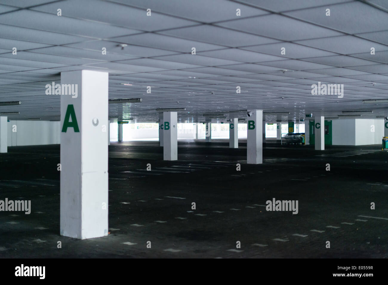 Abandoned car park hi-res stock photography and images - Alamy