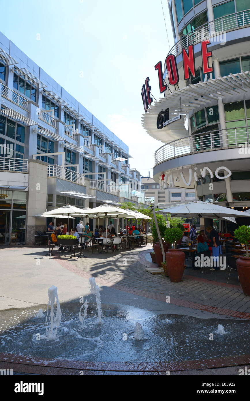 Outdoor restaurant at The Zone @ Rosebank Shopping Centre, Rosebank, Johannesburg, Gauteng Province, Republic of South Africa Stock Photo