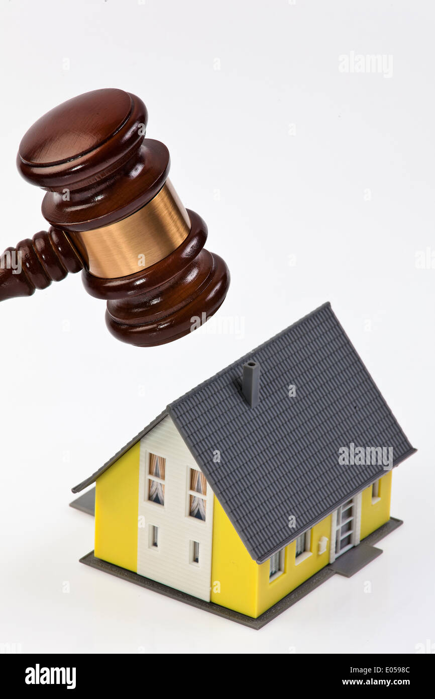 Symbol for real estate crisis at houses in America, Symbol fuer Immobilien Krise bei Haeusern in Amerika Stock Photo