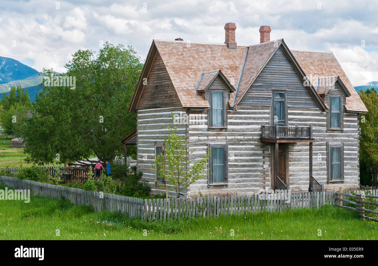 Montana, Bozeman, Museum of the Rockies, Living History Farm, original 1890s homestead house, boy and girl costumed interpreters Stock Photo