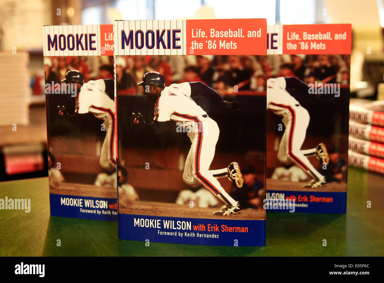 Mookie wilson hi-res stock photography and images - Alamy