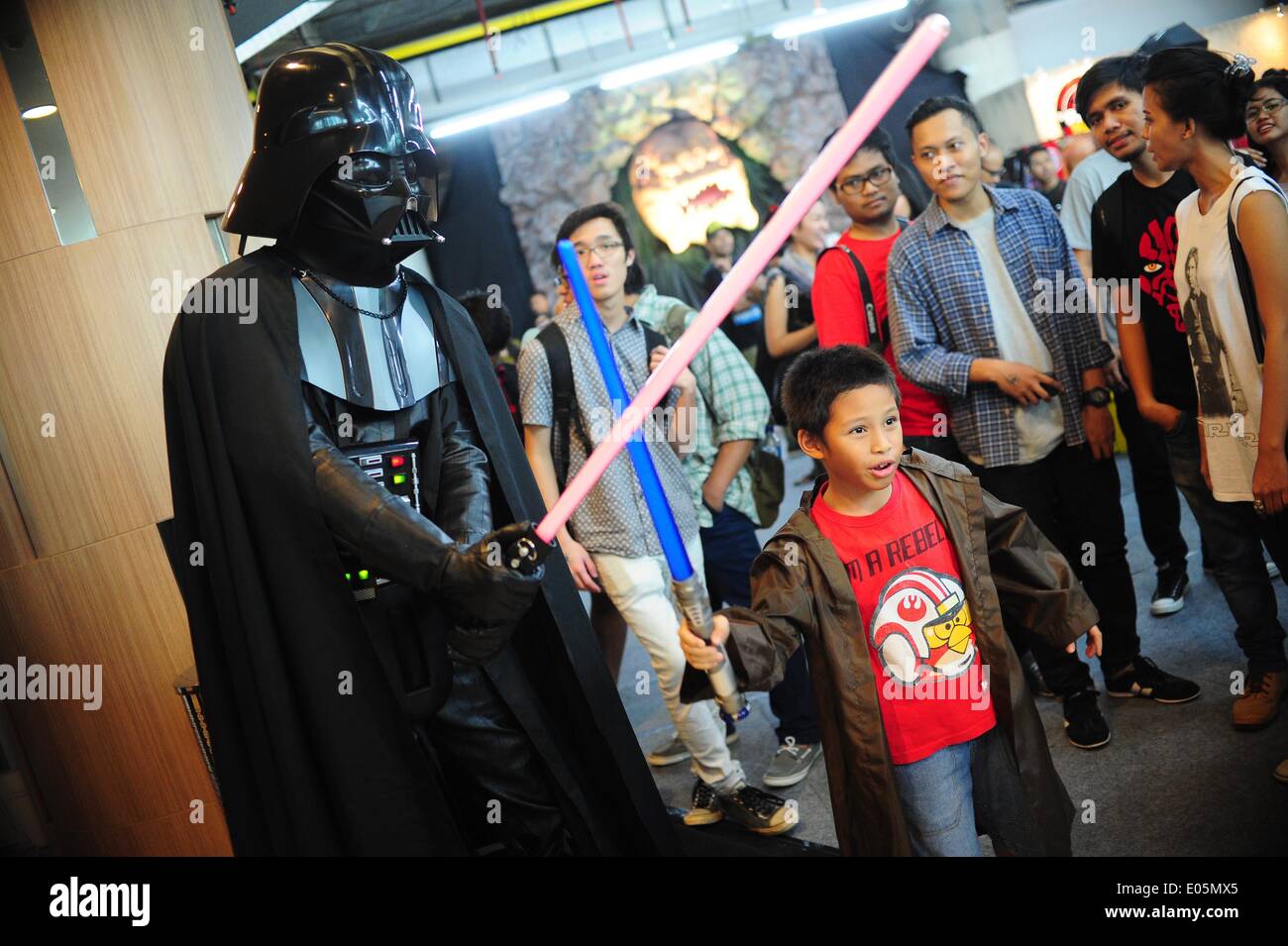 Jakarta, Indonesia. 3rd May, 2014. Fans dressed as Star Wars movie characters pose during the Star Wars weekend in Jakarta, Indonesia, May 3, 2014. Credit:  Zulkarnain/Xinhua/Alamy Live News Stock Photo
