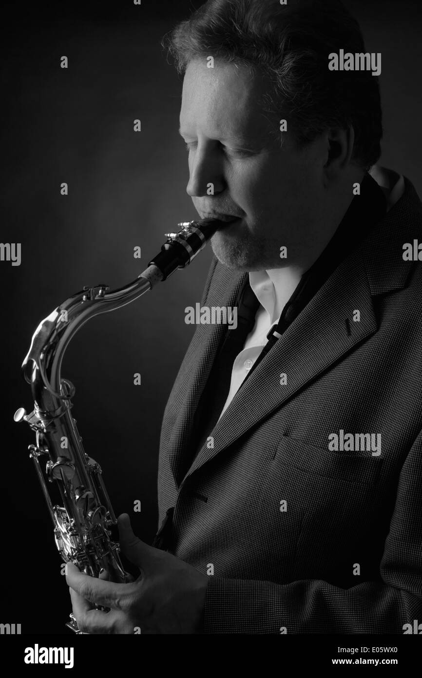 Saxophone player Black and White Stock Photos & Images Alamy