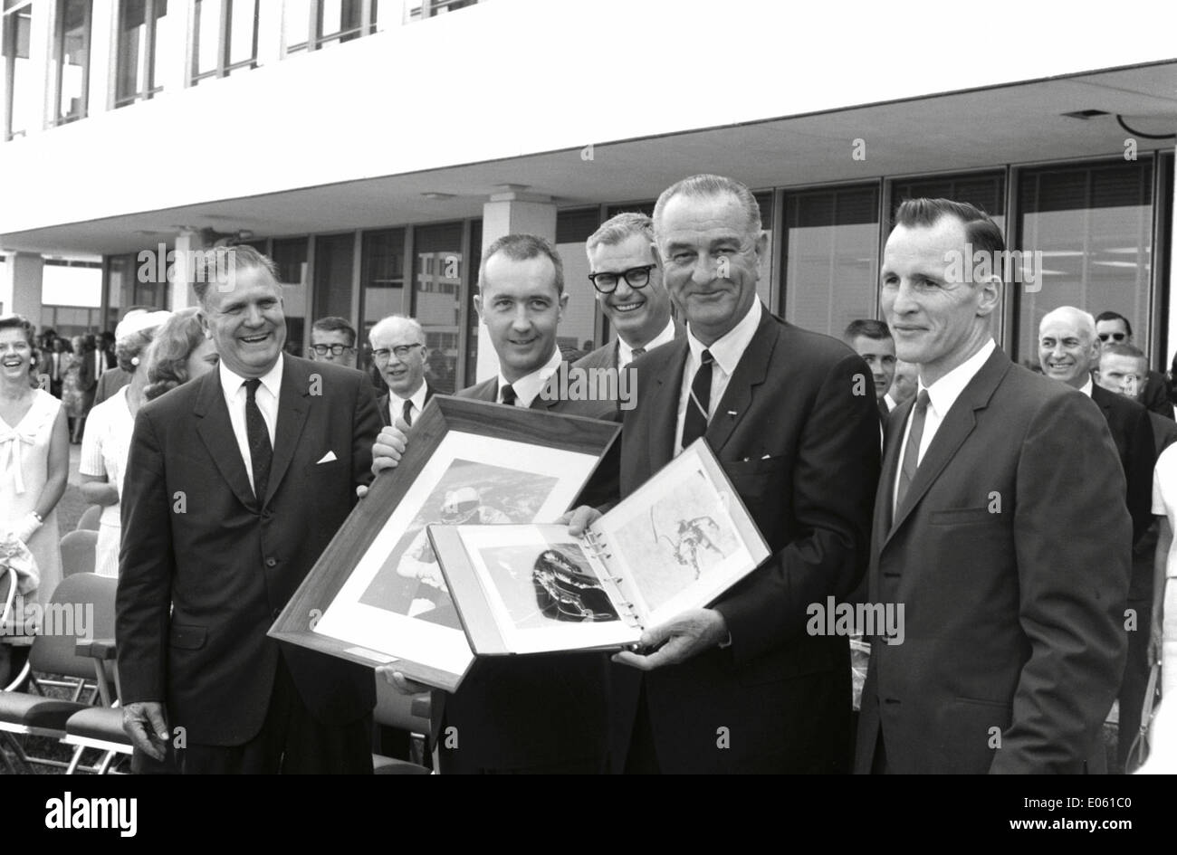 President Johnson Congratulates Astronauts Stock Photo