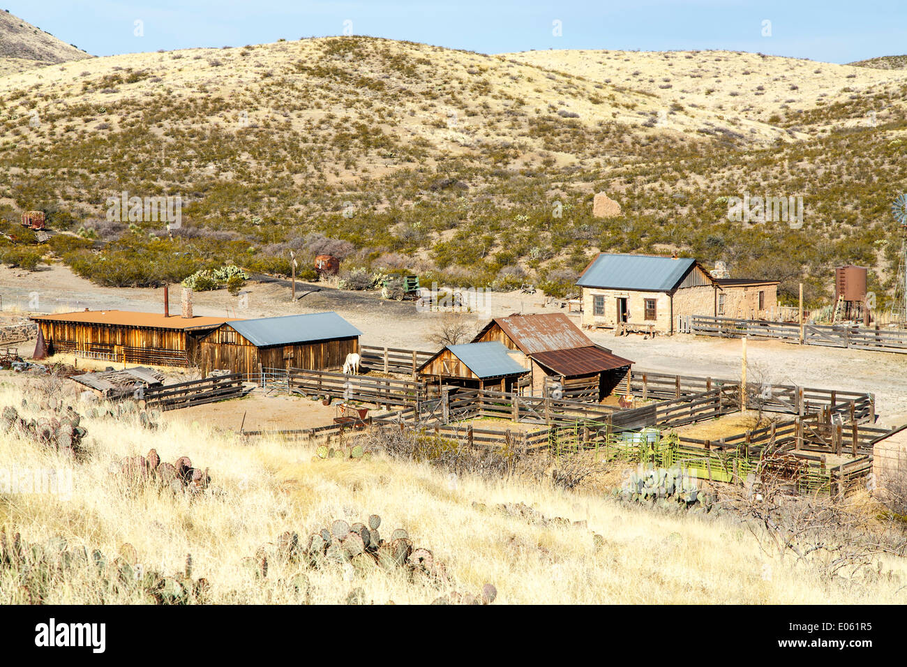 Shakespeare ghost town (late 1800s) and hills, Lordsburg, New Mexico Stock Photo: 68974617 - Alamy