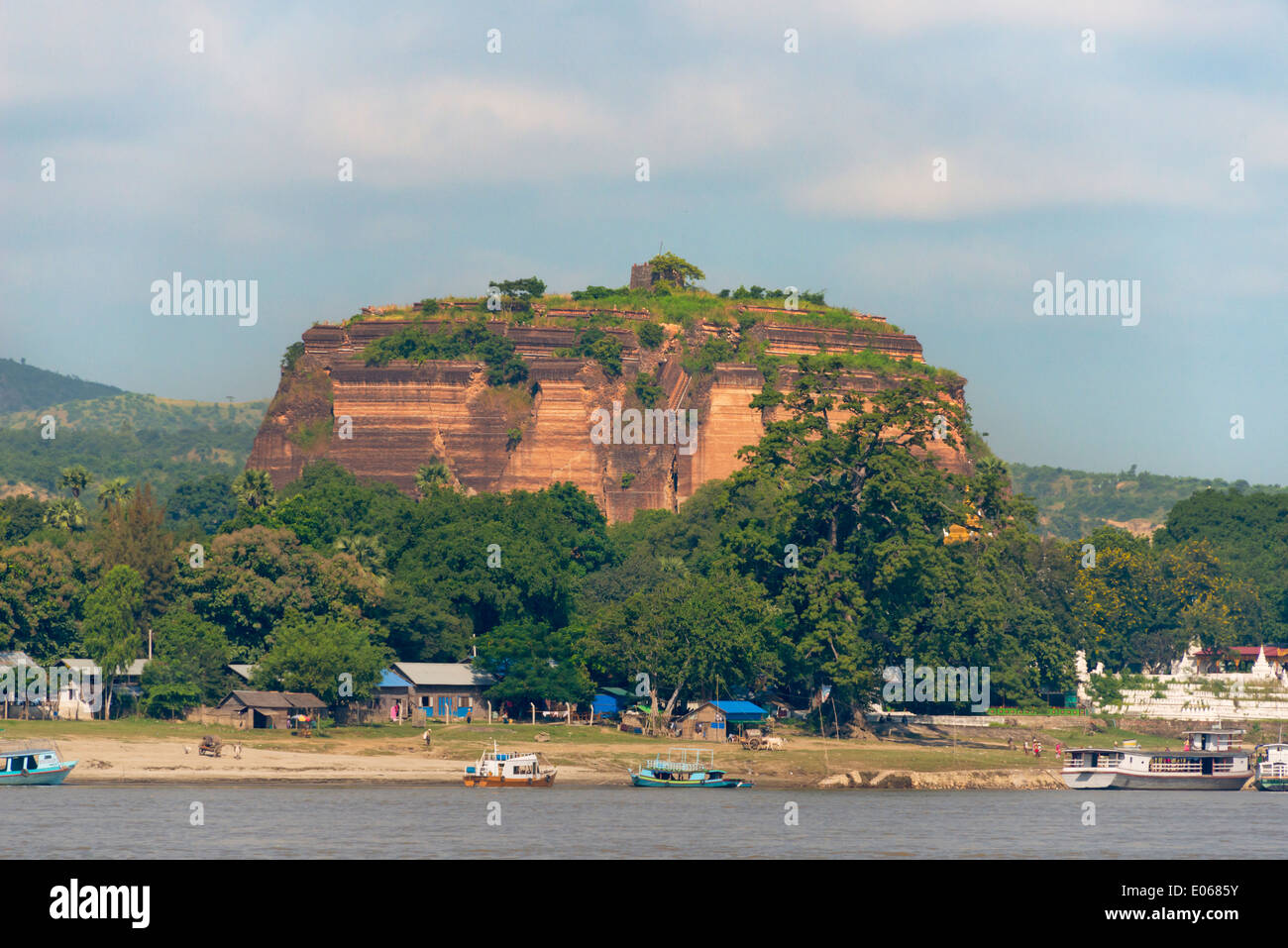 Mingun Pagoda on the bank of Ayarwaddy River, Mandalay, Myanmar Stock Photo