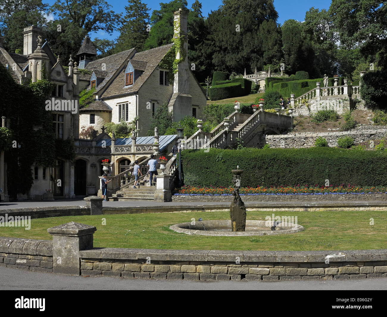 Manor house hotel castle combe hi-res stock photography and images - Alamy