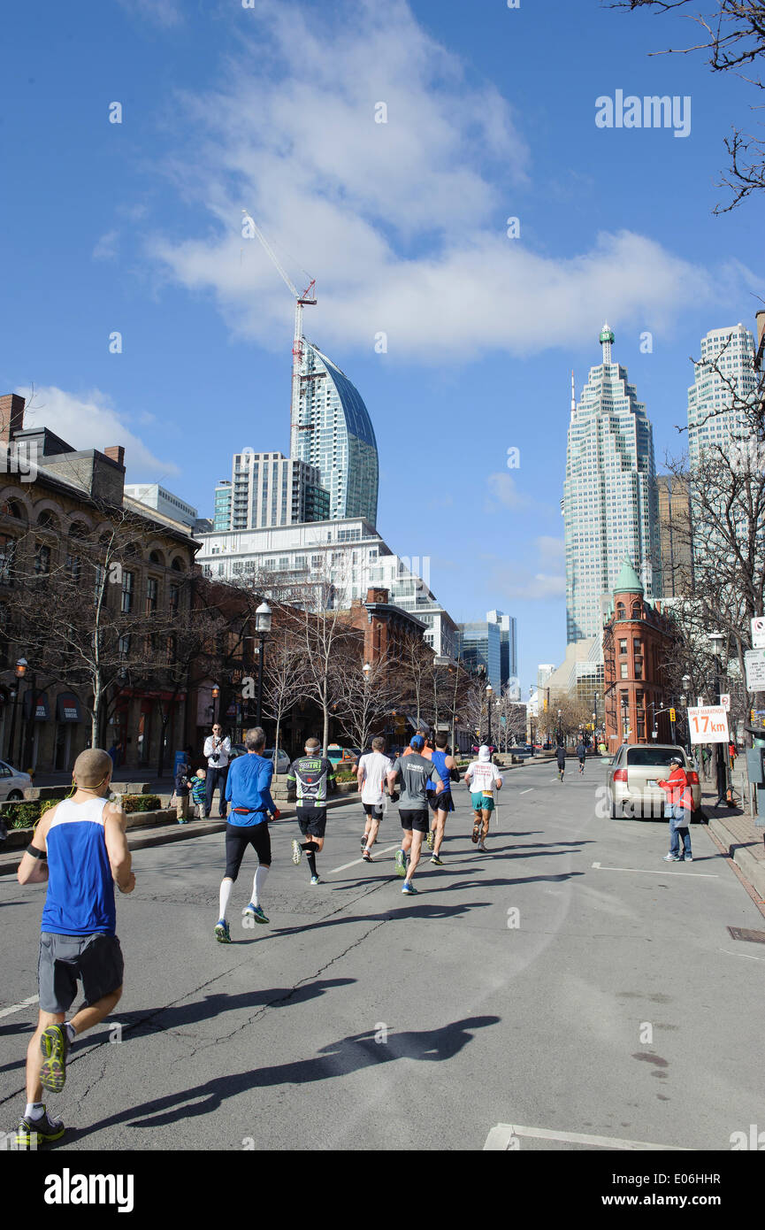 Toronto, Canada. 04th May, 2014. Runners head toward downtown, Goodlife