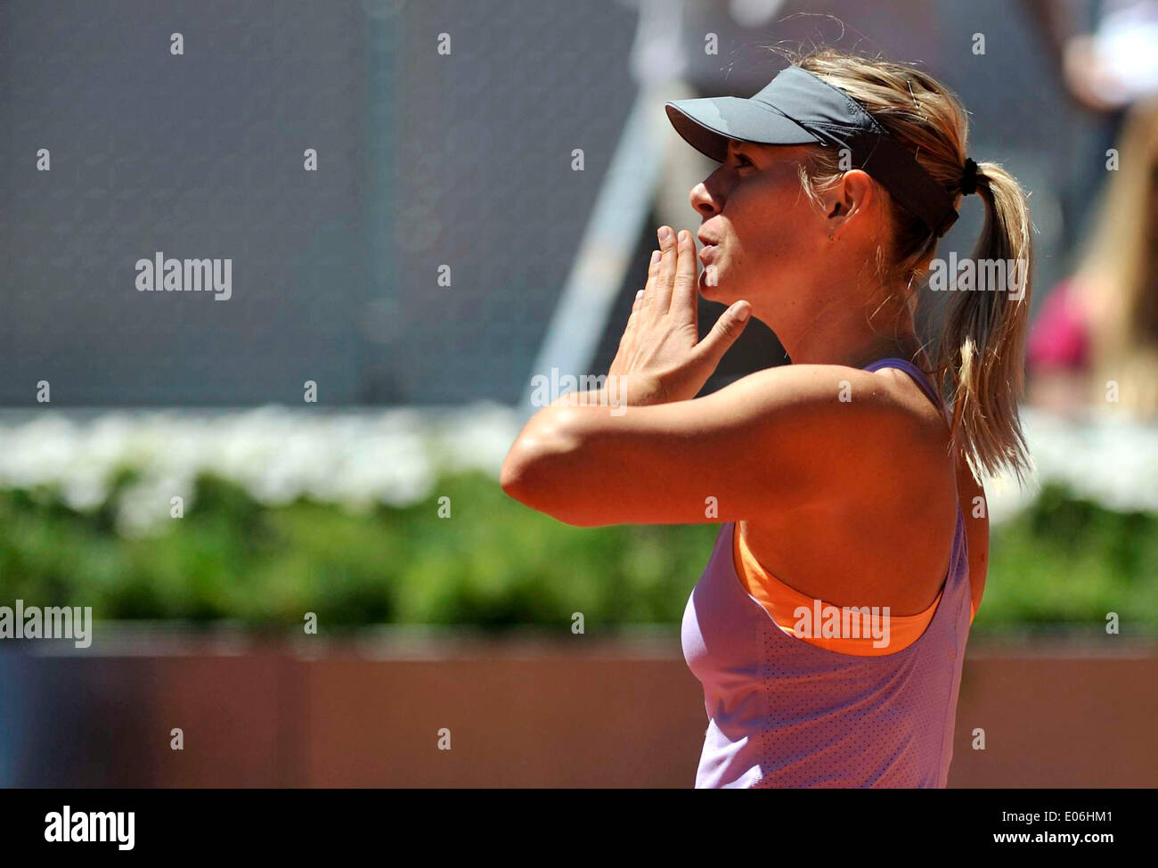 Madrid, Spain. 4th May, 2014. Maria Sharapova of Russia blows a kiss to the spectators after the women's singles first round match against Klara Koukalova of Czech at the WTA Mutua Madrid Open in Madrid, capital of Spain, May 4, 2014. Maria Sharapova won 2-0. Credit:  Xie Haining/Xinhua/Alamy Live News Stock Photo