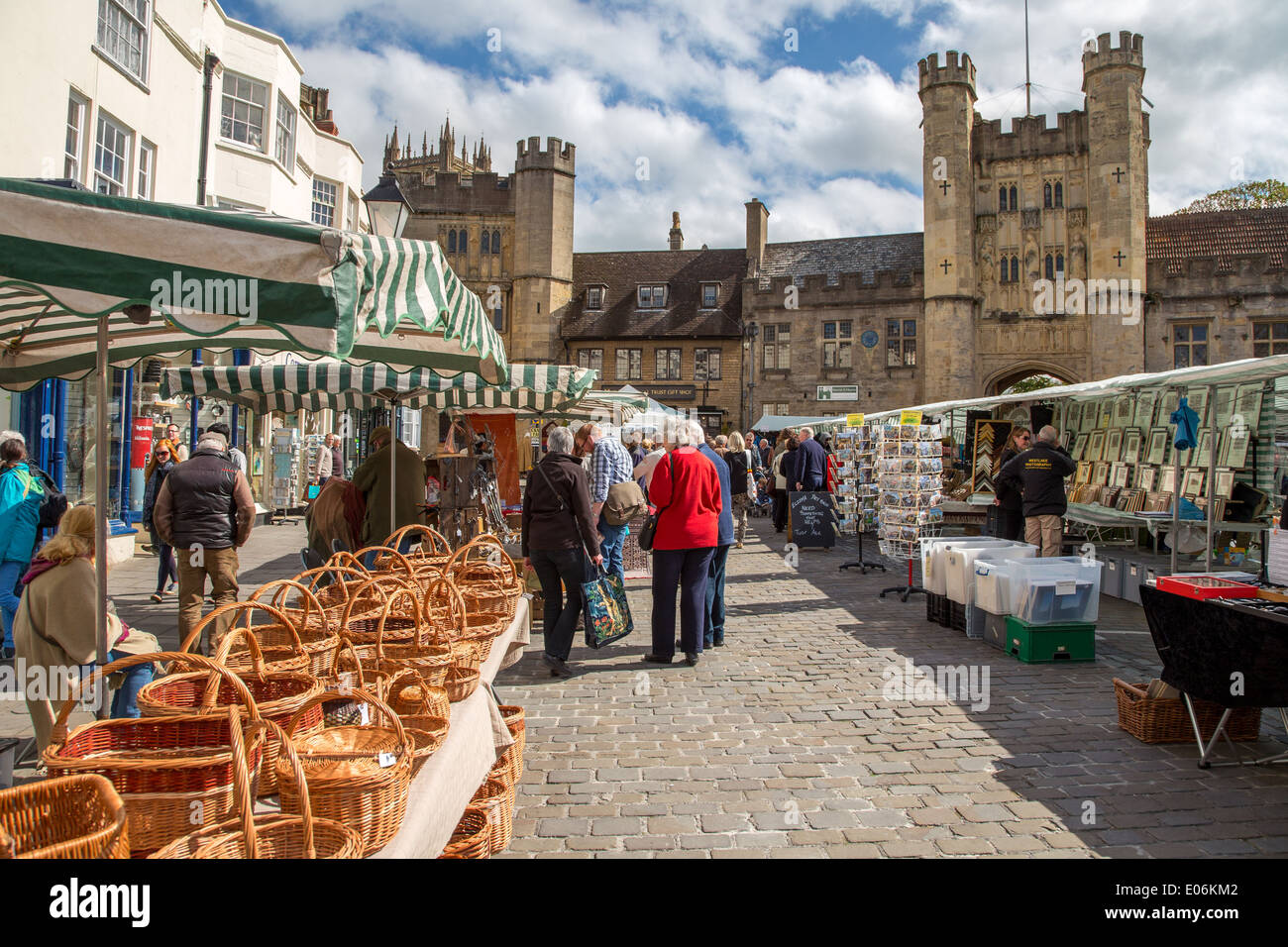 Market square and Entrance to the palace of the bishops, Wells, Somerset Stock Photo