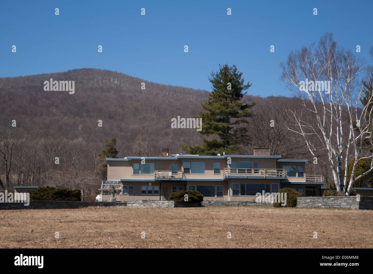 Field Farm Guest House in Williamstown, Massachusetts is a 1948 Bauhaus-inspired house.  The Taconic mountain range is in rear. Stock Photo