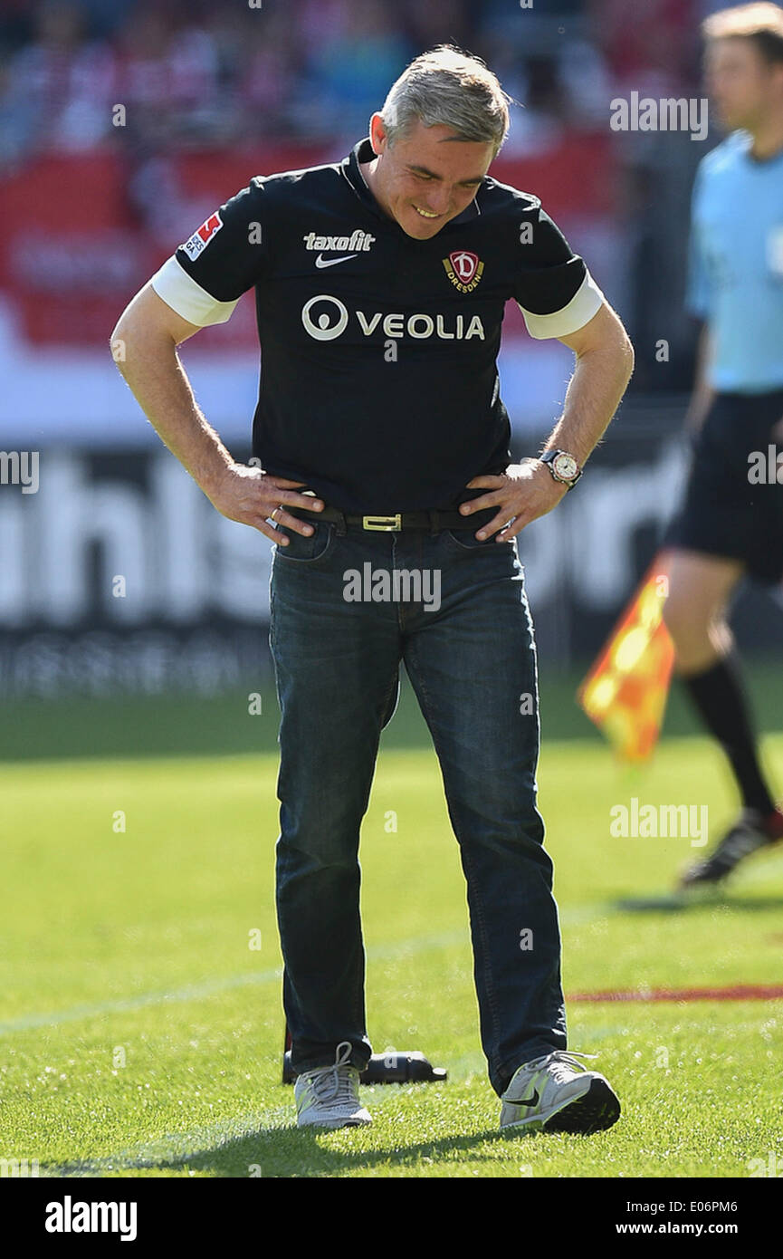 Kaiserslautern, Rheinland-Pfalz, Deutschland. 4th May, 2014.  Coach Olaf JanÃŸe of Dresden during the 2. Bundesliga match between 1.FC Kaiserslautern and Dynamo Dresden at Fritz-Walter Stadion on May 04, 2014 in Kaiserslautern, Germany. (Credit Image: Credit:  Ulrich Roth/NurPhoto/ZUMAPRESS.com/Alamy Live News) Stock Photo