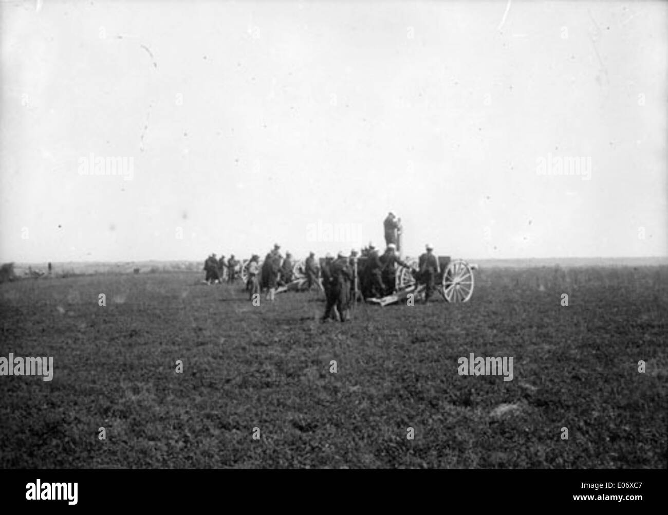 Manoeuvres militaires dans un pré, Excideuil, 1901 Stock Photo