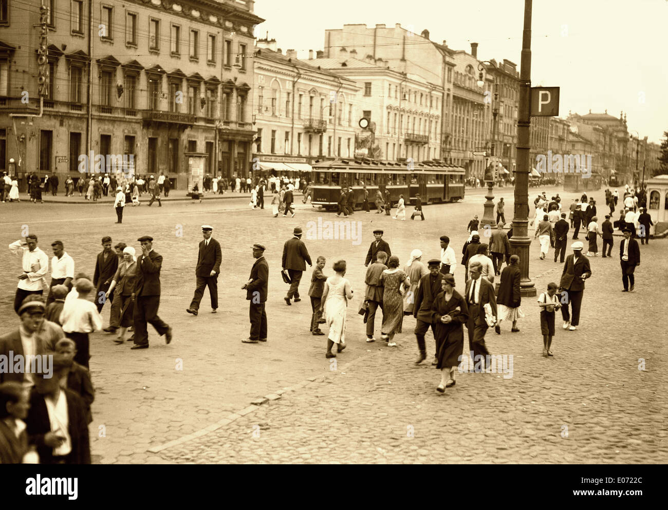 1934 год россия. Ленинград 1930е годы площадь Урицкого.