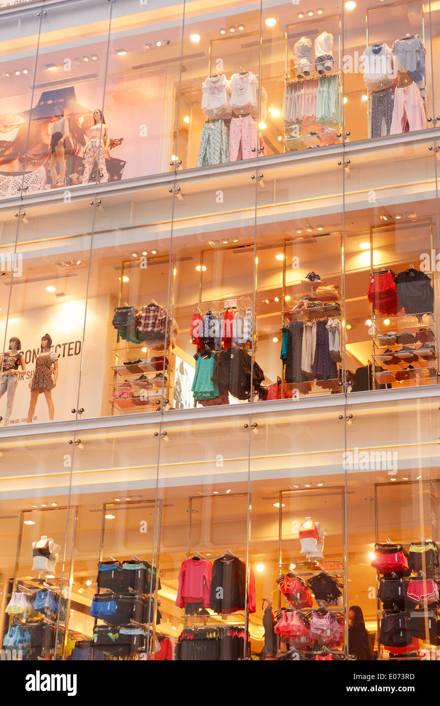 Women fashion clothing store window display Forever 21 in Shibuya, Tokyo, Japan 2014 Stock Photo
