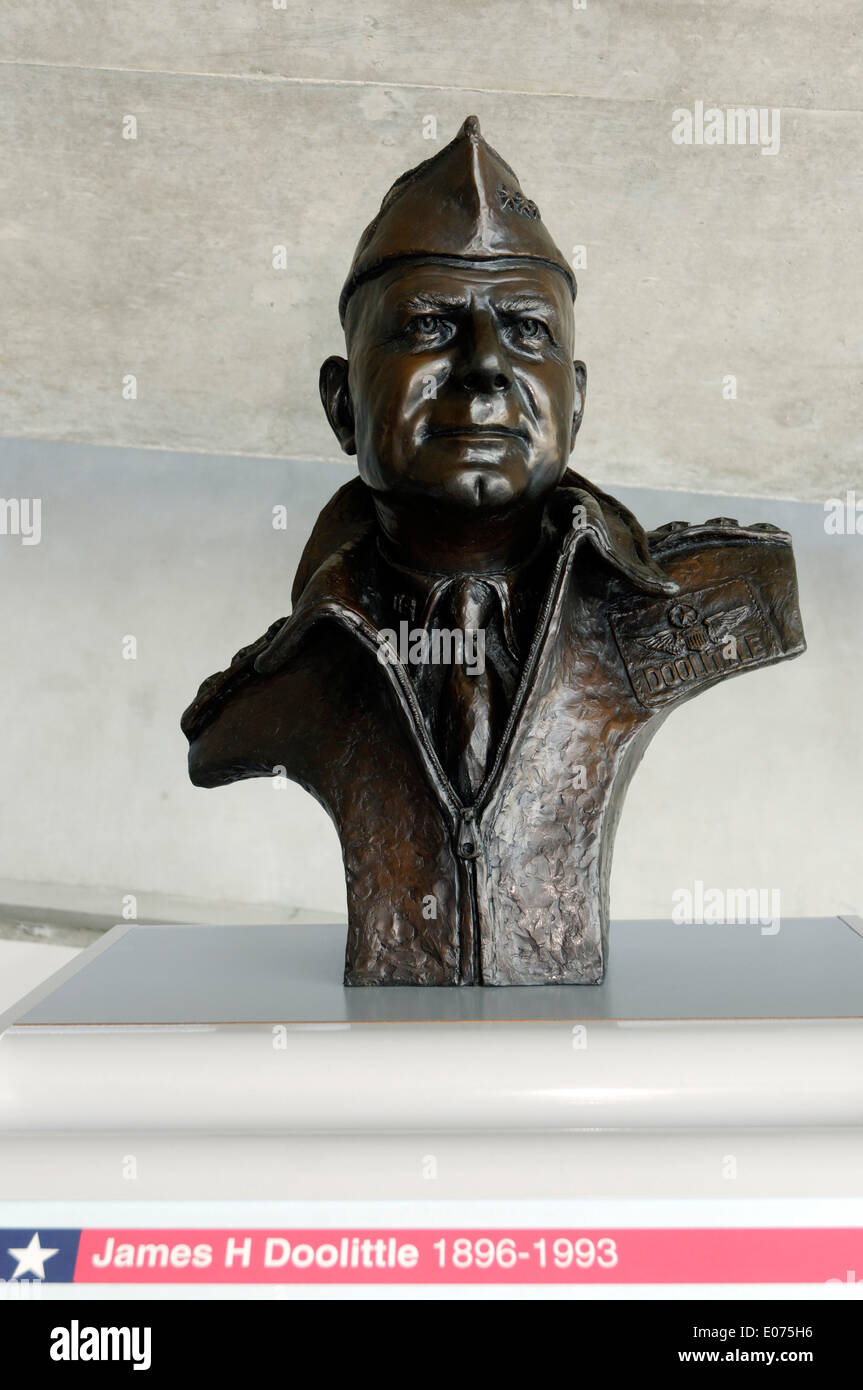 A bust of James Doolittle, head of the US eight Air Force during WW2, at Duxford Air Museum Stock Photo