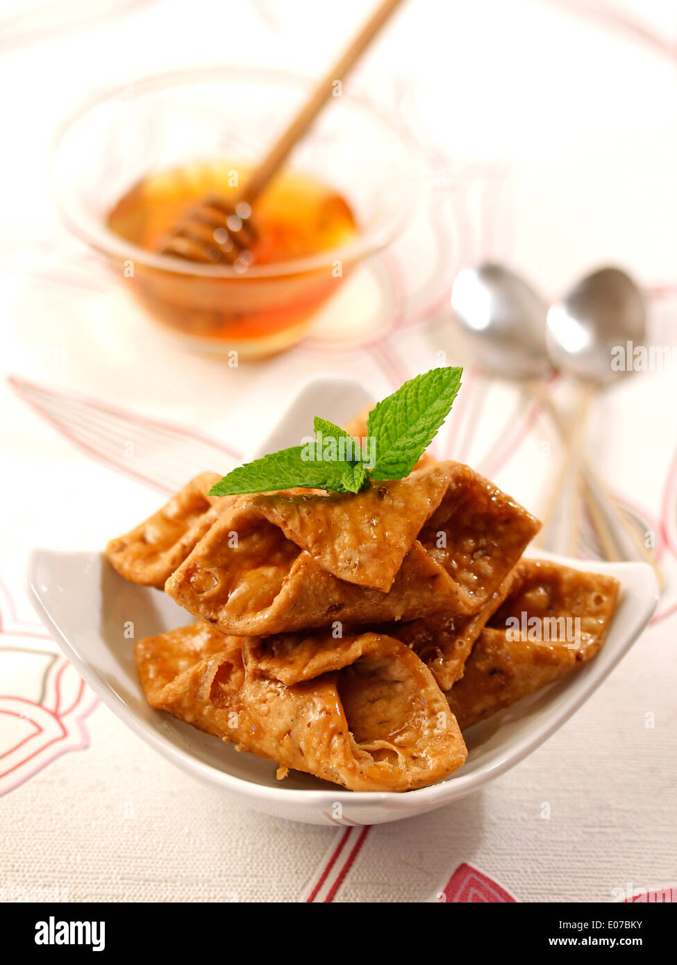 honey fritters pestios traditional spanish christmas dessert recipe available - Traditional Christmas Dessert Recipes honey fritters pestios traditional spanish christmas dessert recipe available - Traditional Christmas Dessert Recipes