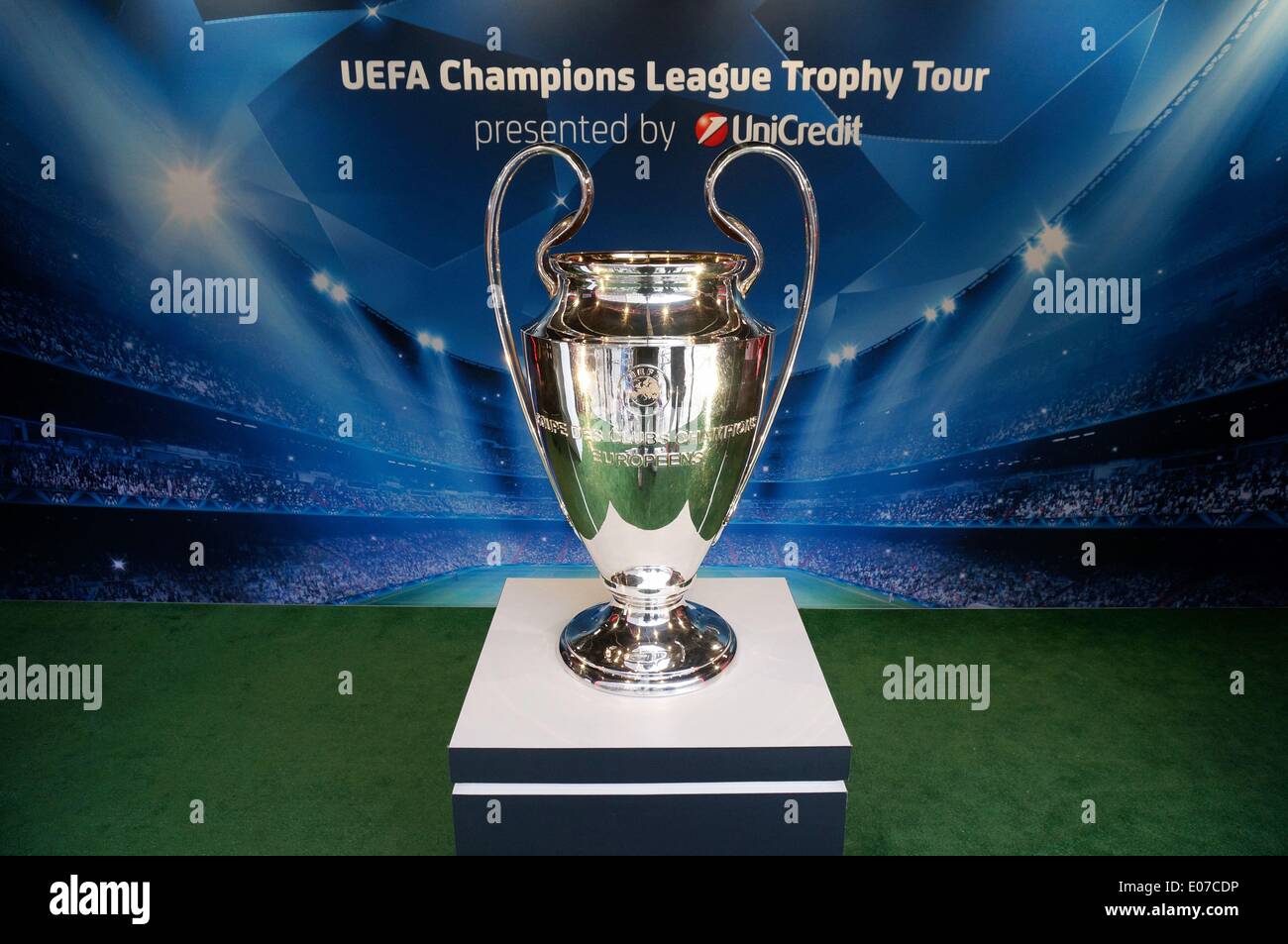 The Champions League trophy is on display during the UEFA Champions League  Trophy Tour at Dorothea-Schlegel-Platz in Berlin, Germany, 22 September  2013. Photo: Berliner Verlag/Steinach - NO WIRE SERVICE Stock Photo -
