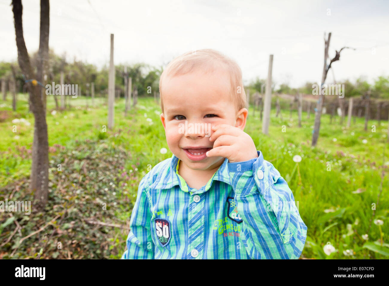 Smiling face boy boys hi-res stock photography and images - Alamy