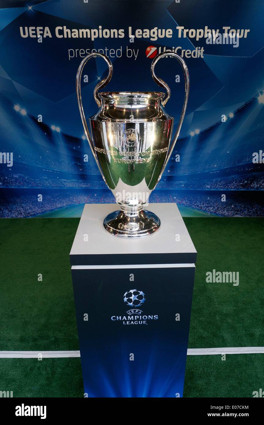 Berlin, Germany. 22nd Sep, 2013. The Champions League trophy is on display  during the UEFA Champions League Trophy Tour at Dorothea-Schlegel-Platz in  Berlin, Germany, 22 September 2013. Photo: Berliner Verlag/Steinach - NO