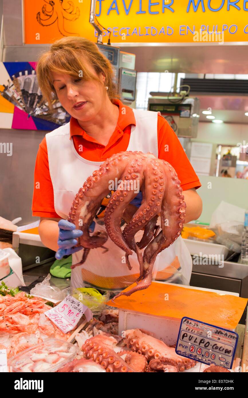 art nouveau market hall Mercat Central in Valencia: octopus on a fish market stall, 29.10.2013 Stock Photo