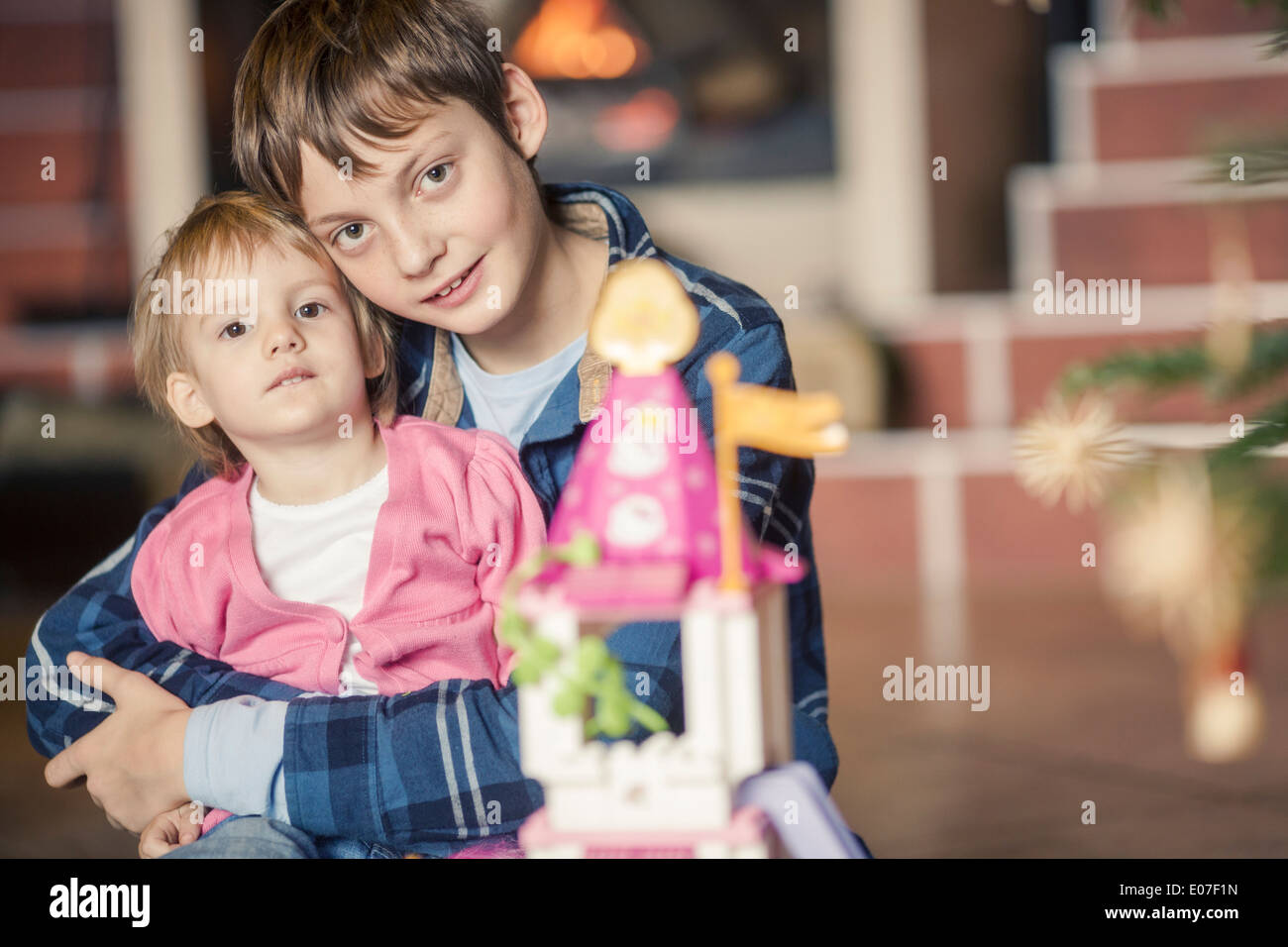 Two boys looking at girls hi-res stock photography and images - Alamy
