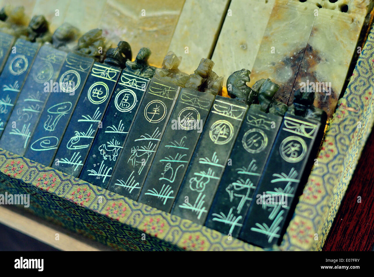Chinese seal carving Stock Photo Alamy