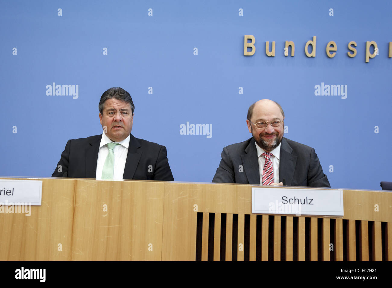 May 5, 2014 - Berlin, Germany - Top candidate of SPD for the European elections in 2014, Martin Schulz, and SPD-party leader, sigmar Gabriel around the subject â€ž for a European departure â€“ tasks and main focuses of the next EU committee â€œ at Federal press conference in Berlin. / Picture:  Martin Schulz,  Top candidate of SPD for the European elections in 2014 and Sigmar Gabriel (SPD), German Minister of Economy and Energy. (Credit Image: © Reynaldo Paganelli/NurPhoto/ZUMAPRESS.com) Stock Photo