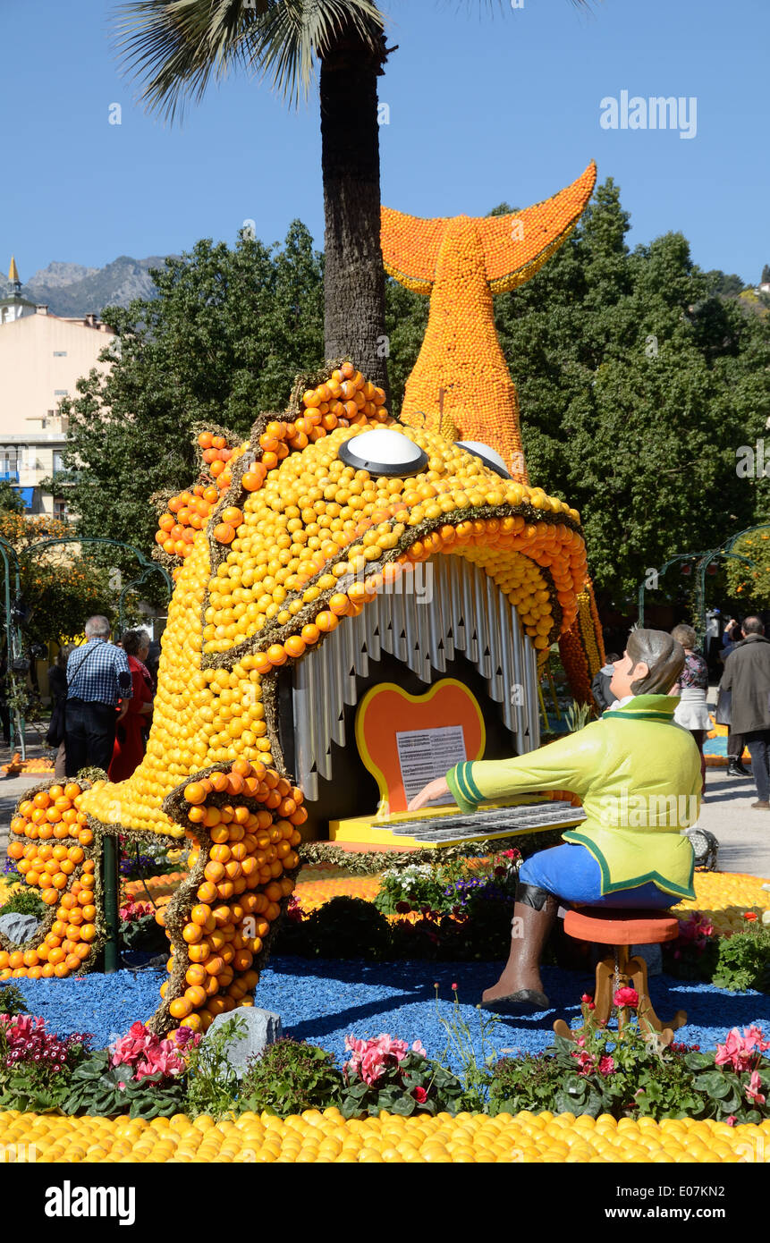 Fish-Shaped Piano Made of Oranges at the Annual Lemon Festival or Fête du Citron Menton Alpes-Maritimes France Stock Photo