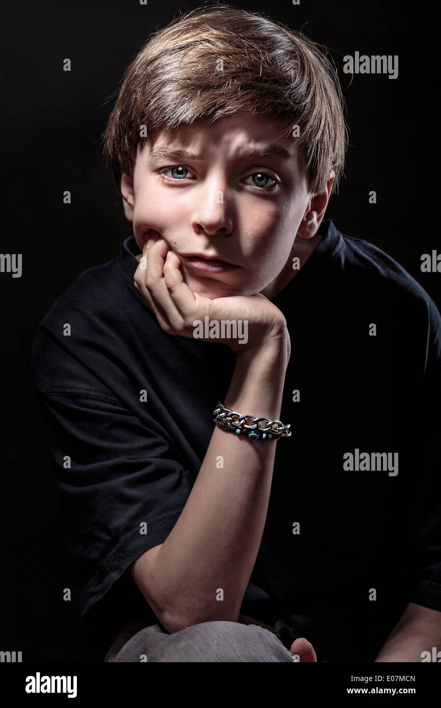 Black male teen hi-res stock photography and images - Alamy