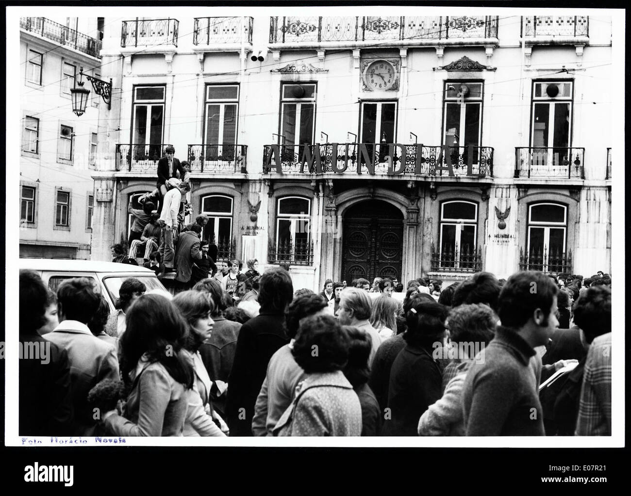 25 De Abril De 1974 Lisboa Portugal Stock Photo Alamy