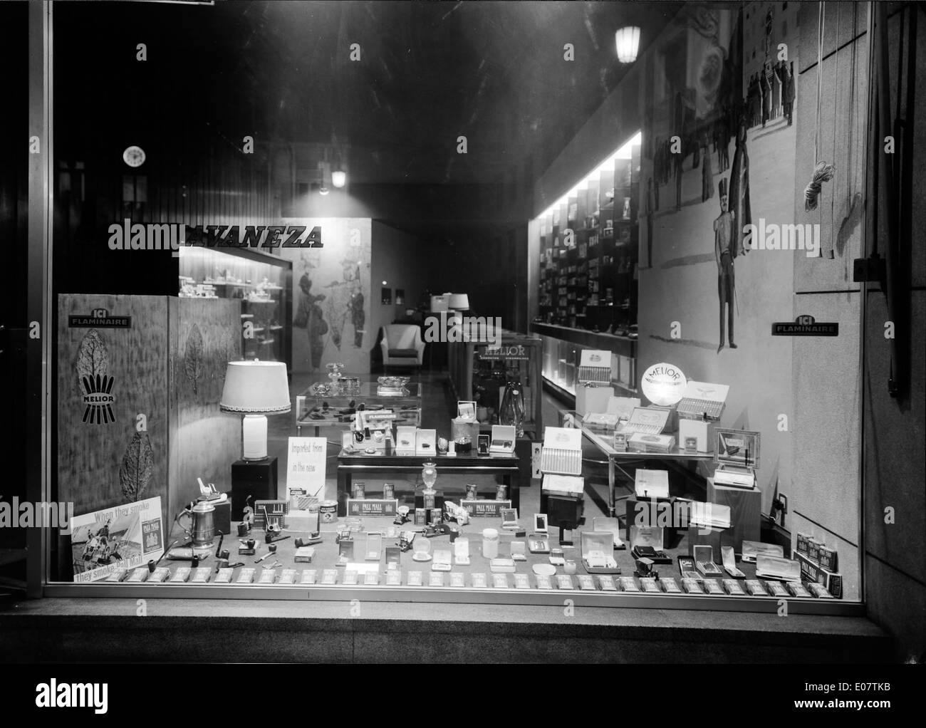 tobacco shop lisbon Tobacco history Black and White Stock Photos & Images