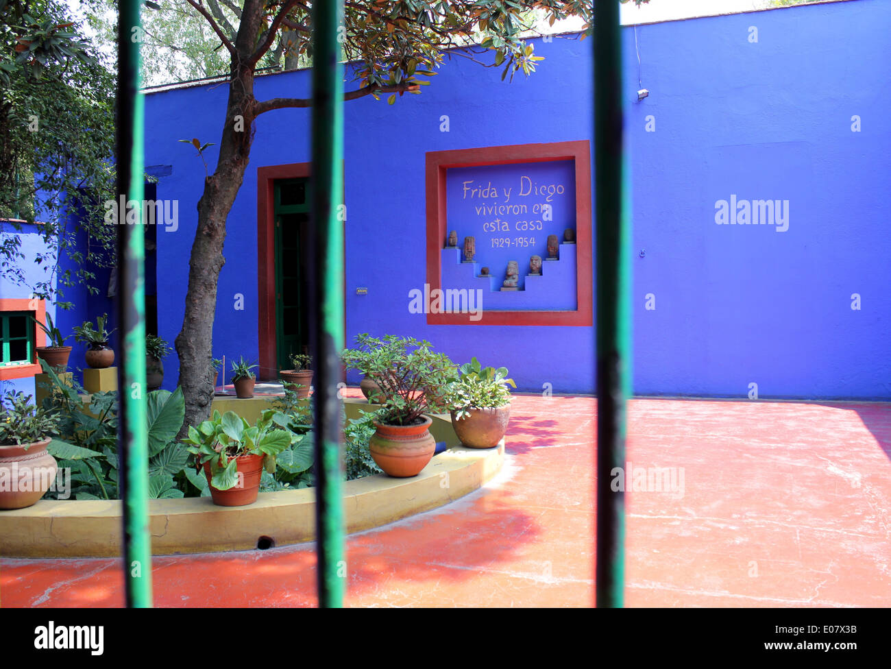 The interior patio of the Blue House (Casa Azul) where Frida Kahlo lived, Coyoacan, Mexico City Stock Photo