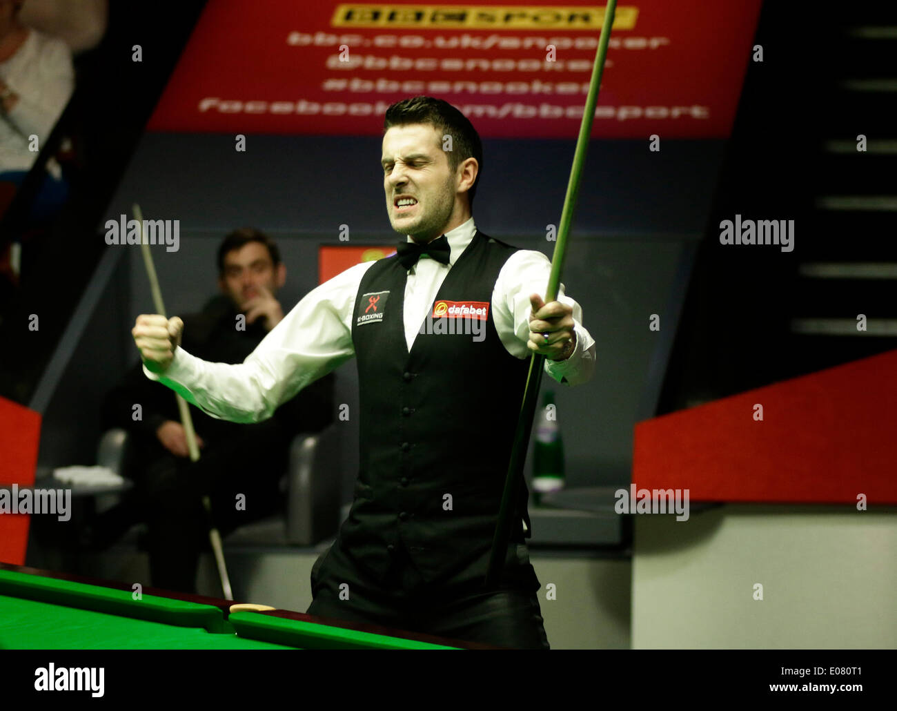 Sheffield, UK. 05th May, 2014. Mark Selby claims his maiden World Snooker  title with a dramatic 18-14 win over Ronnie O'Sullivan at the Crucible  Theatre, Sheffield, Yorkshire, England. Credit: Action Plus Sports/Alamy