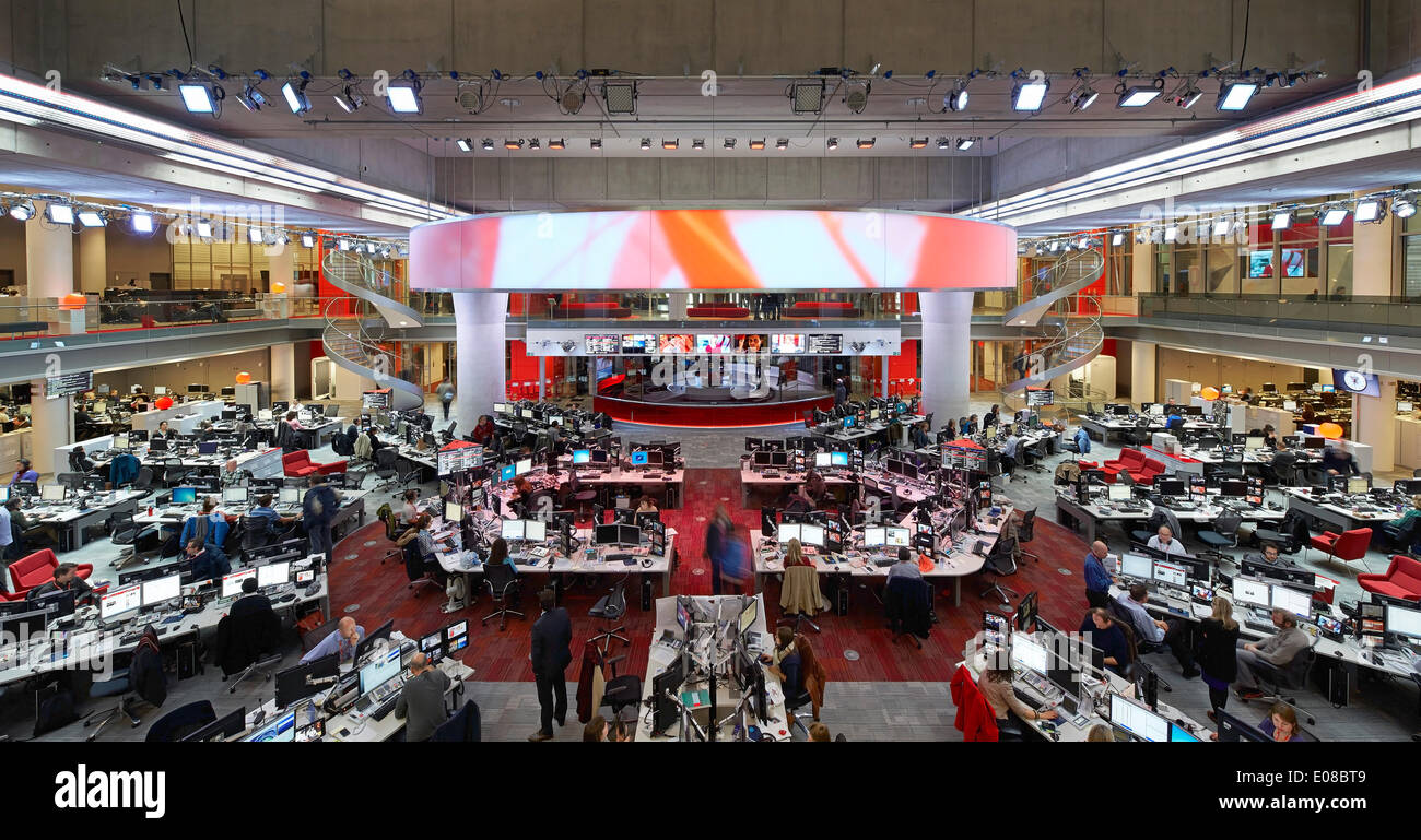 BBC Broadcasting House, London, United Kingdom. Architect: HOK International Ltd, 2014. Panoramic view of atrium with newsroom a Stock Photo