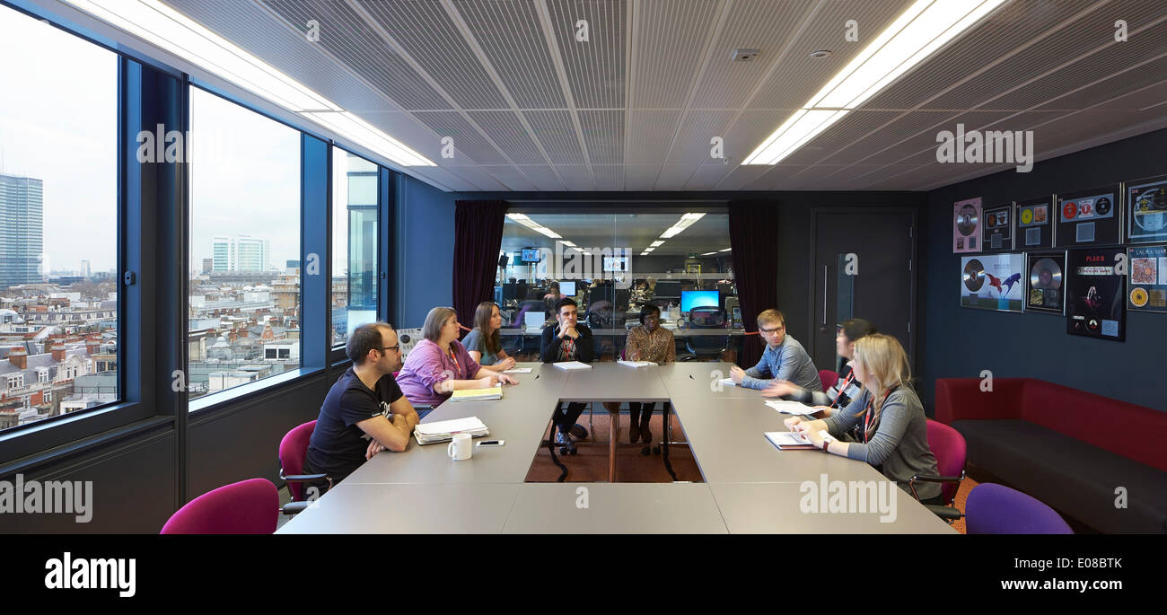 BBC Broadcasting House, London, United Kingdom. Architect: HOK International Ltd, 2014. Upper floor meeting room with view to ci Stock Photo