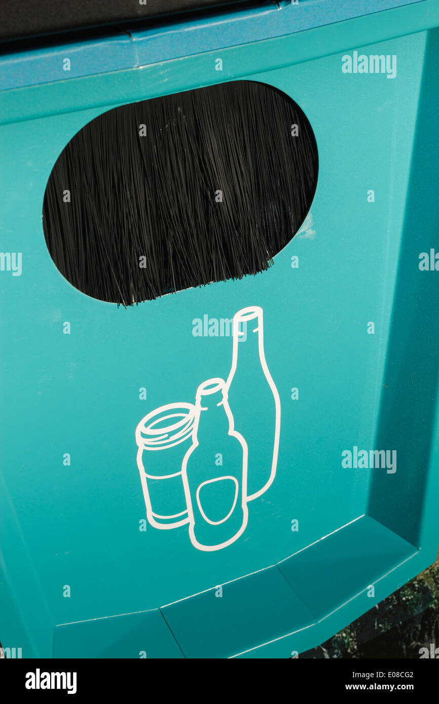 Bird proof glass hires stock photography and images Alamy