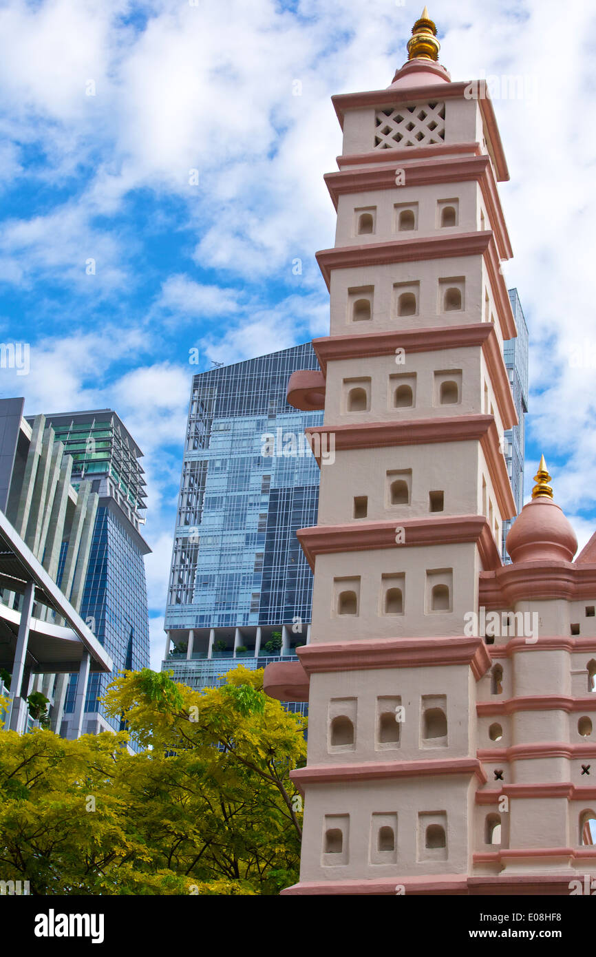 Contrasting Cultures, The Nagore Durgha Shrine And The Singapore Skyline. Stock Photo