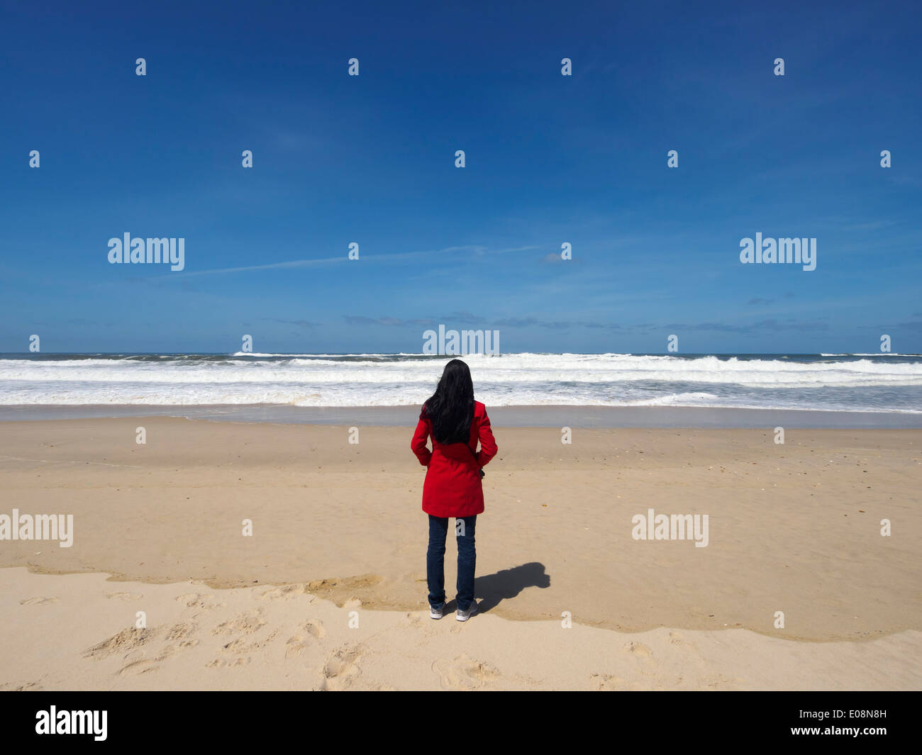 Woman alone hi-res stock photography and images - Alamy